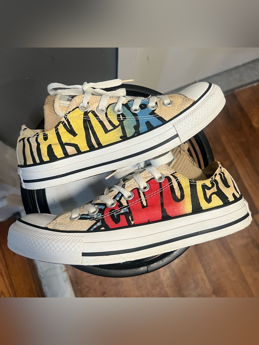 Converse Shoes Womens 7 Men 5 Graffiti Spell Out Y2k Grunge Low Tops Tan Yellow